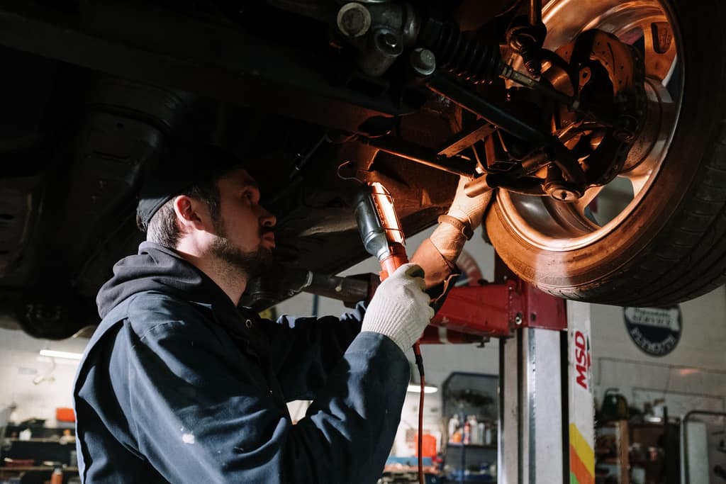 Servicio mecánico para autos Renault en Querétaro — taller con refaccionaria propia